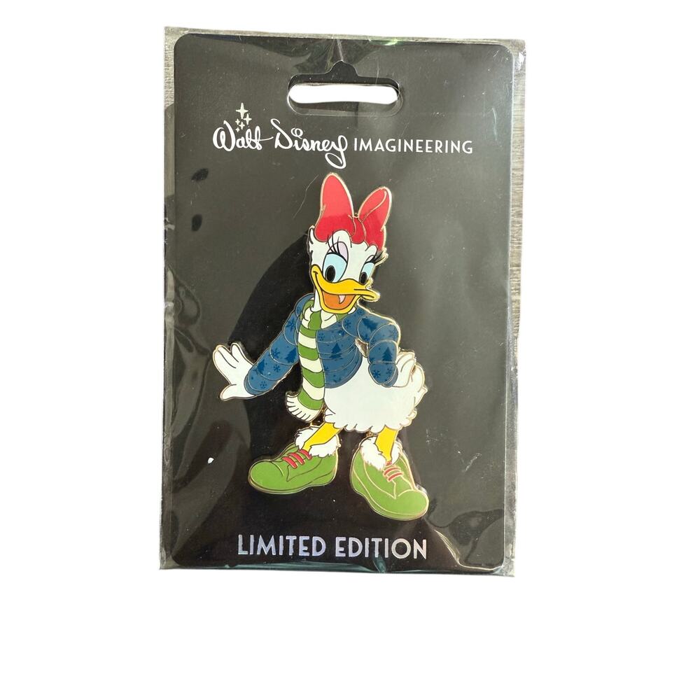 Disney WDI Pin - Christmas Holiday 2021 Daisy Duck LE 250